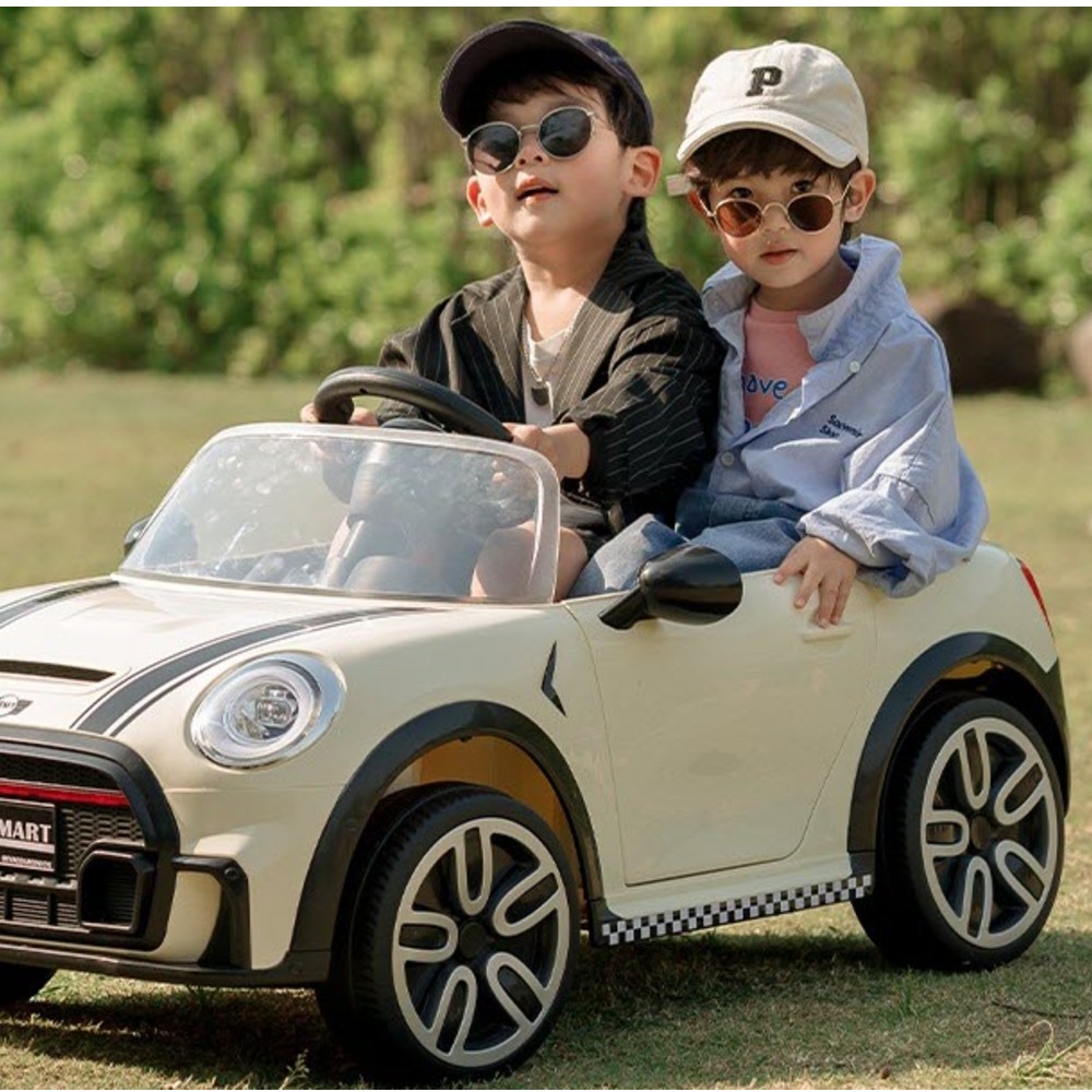 xe ô tô điện cho bé 15